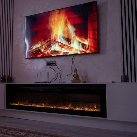 Luxury 2 Bedroom Apartment Bucharest Luaran gambar