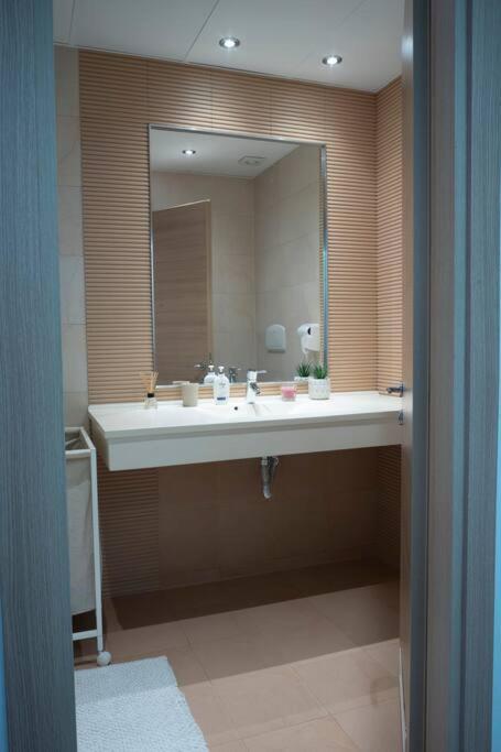 Luxury 2 Bedroom Apartment Bucharest Luaran gambar