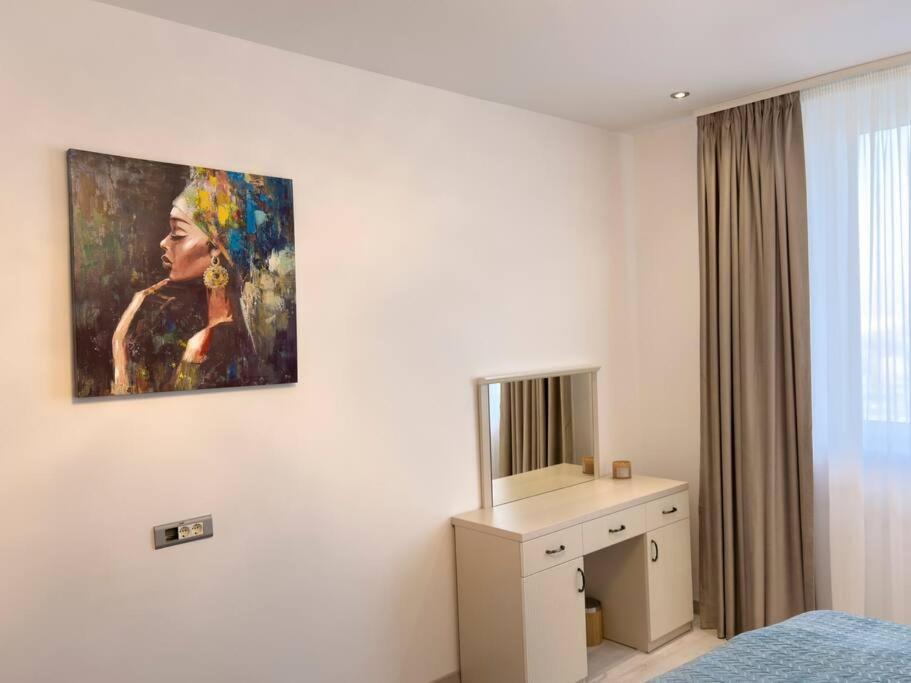 Luxury 2 Bedroom Apartment Bucharest Luaran gambar