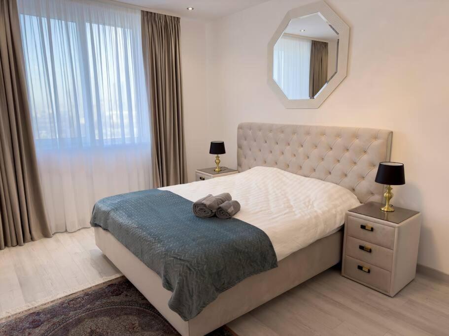 Luxury 2 Bedroom Apartment Bucharest Luaran gambar